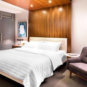 Standard King Room Hearing accessible